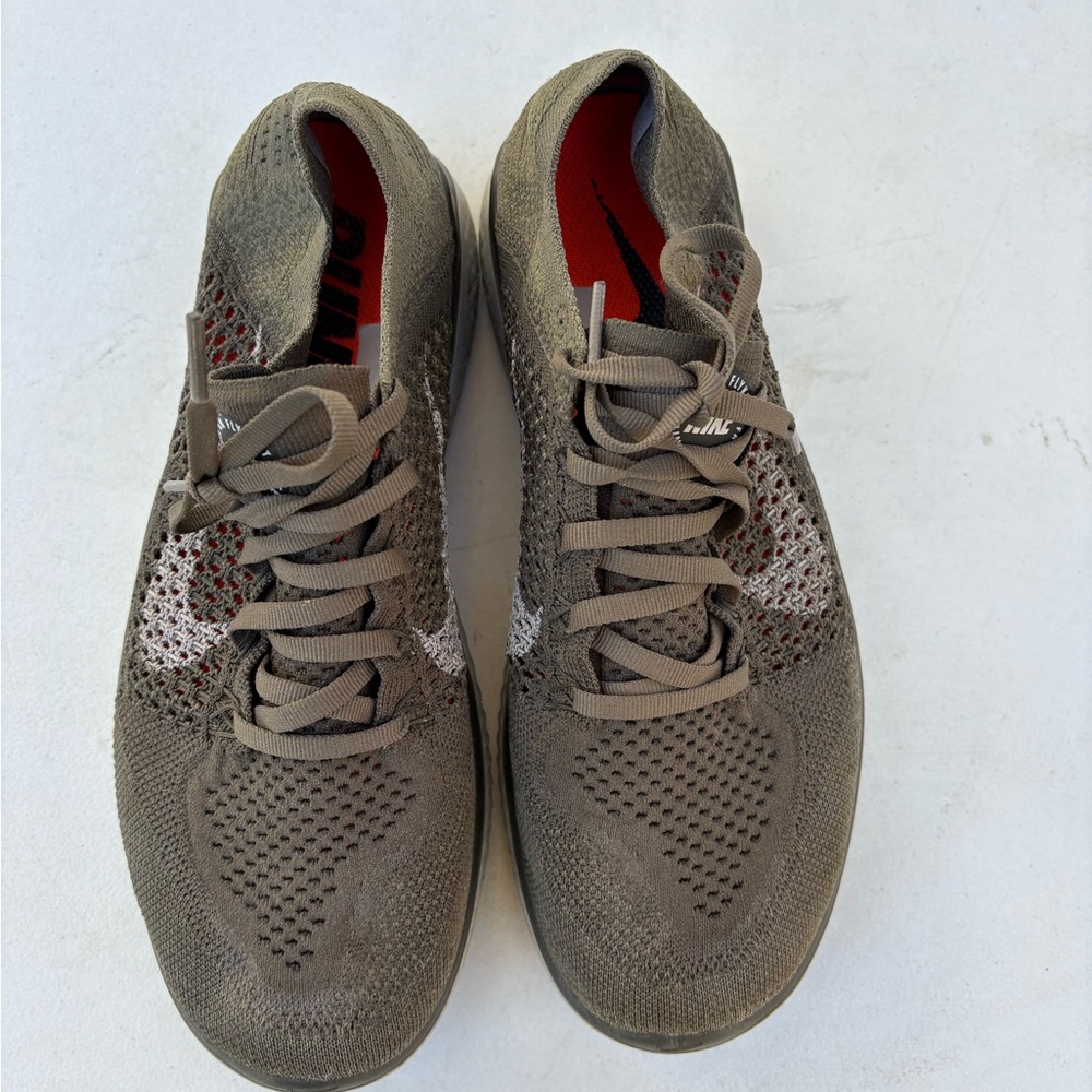 Nike Men's Olive Knit Athletic Shoes